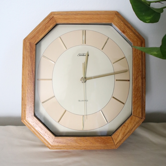 Sunbeam Other - Vintage sunbeam/quartz wall clock